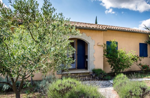 Saint-Siffret Villa | spacious villa with pool, ideal for families near the historic town of Uzes