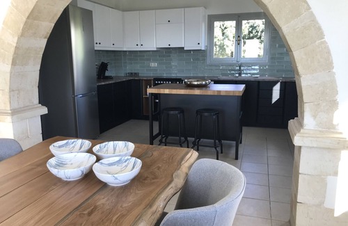 Plaka Villa | Spacious villa with private pool