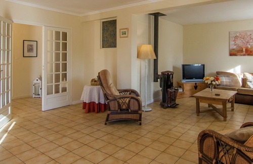 Masclat Villa | Spacious villa with heated pool, several terraces and a lot of privacy.