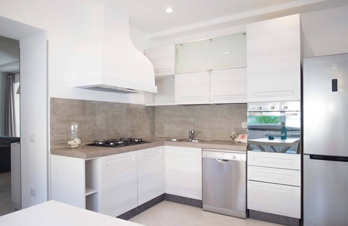 Sant'Agnello Villa | Spacious Villa with 4 rooms, pool, solarium & garden