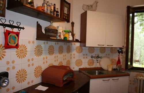Scheggia Villa | Spacious villa with shady private garden and swimming pool. Small gym for the more sporty, satellite