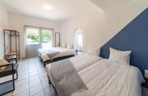 Elsenborn House | Spacious Villa with Tennis