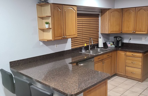 Seffner Community Alliance House | Spacious warm home with 2 parking on driveway and near multiples attractions.