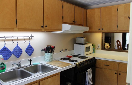 Warren Condo | Spacious Warren Retreat - Wood Stove, Outdoor Pool, 5 Mins to Sugarbush
