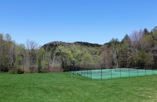 Warren Condo | Spacious Warren Retreat - Wood Stove, Outdoor Pool, 5 Mins to Sugarbush