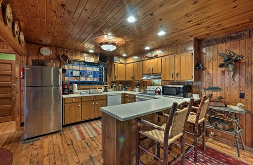 Mentone House | Spacious Waterfront Retreat w/Dock & Hot Tub