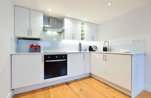 West Hampstead Apartment | Spacious West Hampstead Apartment by Concept Apartments