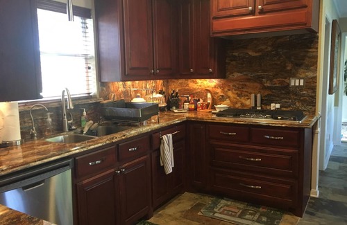 Memorial House | Spacious West Side home! 3bd (2 king 1 queen) 2.5bath w/pool & hot tub