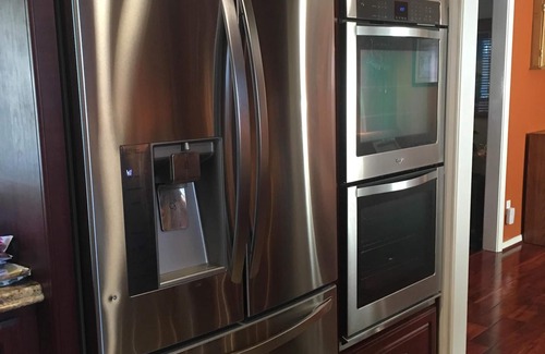 Memorial House | Spacious West Side home! 3bd (2 king 1 queen) 2.5bath w/pool & hot tub