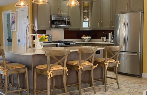 Long Beach House | Spacious whole house summer rental in Long Beach