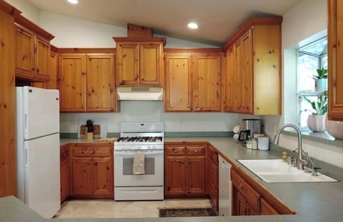 Templeton House | Spacious Wine Country Retreat Prime Location
