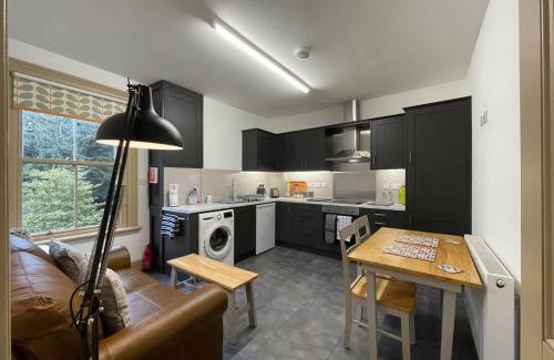 Barbourne Apartment | Spacious Worcester City apartment, Upper Tything, with self check-in