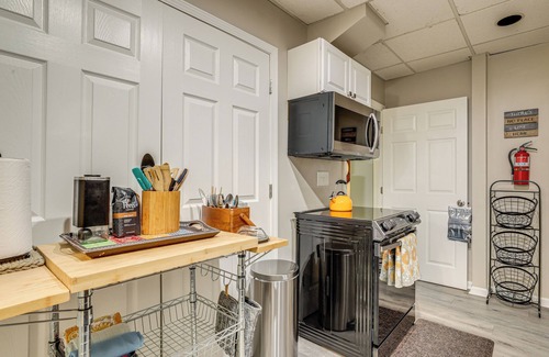 Lawrenceville Apartment | Spacious Yard & BBQ: Chic Escape in Lawrenceville!