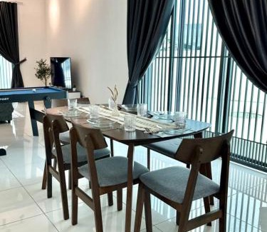 Central Seberang Perai House | SpaciousFun4BR Home 9Pax 3Bath Snooker ALMA
