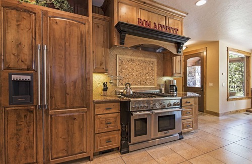 Sunriver House | Spaciously Well Appointed Luxurious Home in Caldera Springs, near Sun River OR