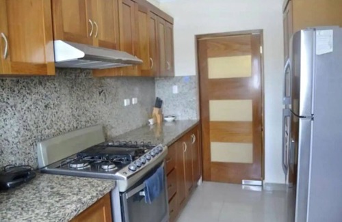 Ensanche Quisqueya House | Spacius 3 Bedroom apt in Sto Dgo with parking
