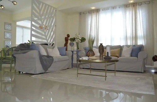 Ensanche Quisqueya House | Spacius 3 Bedroom apt in Sto Dgo with parking