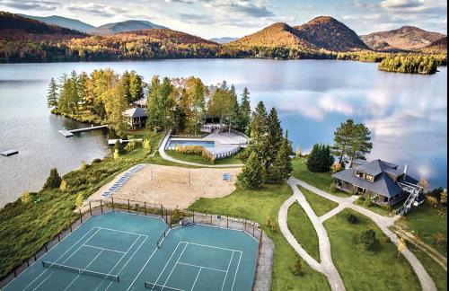 Lac Superieur Village Ski Chalet | Spahaus 7 Luxury Scandi Chalet, Hot Tub, EV Chrg
