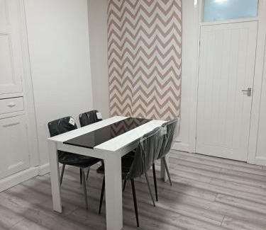 Nottingham House | Spalding house