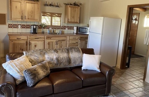 Wickenburg Apartment | Spanish style casita on horse property in the heart of Wickenburg