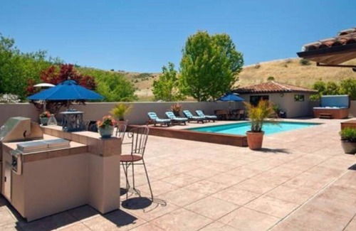 Nicasio House | Spanish Villa With Pool, Nature, Views! Luxury plus nature.