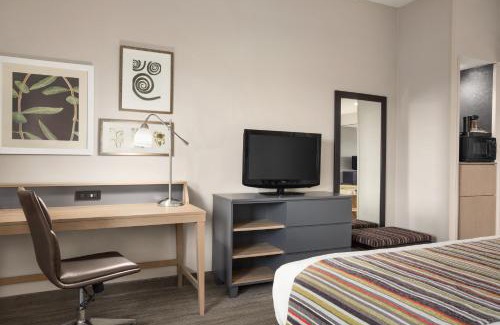 Florence Hotel | Spark By Hilton Florence North I-95, Sc