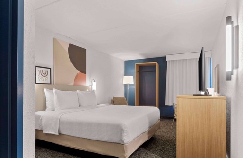Grand Prairie Hotel | Spark By Hilton Grand Prairie