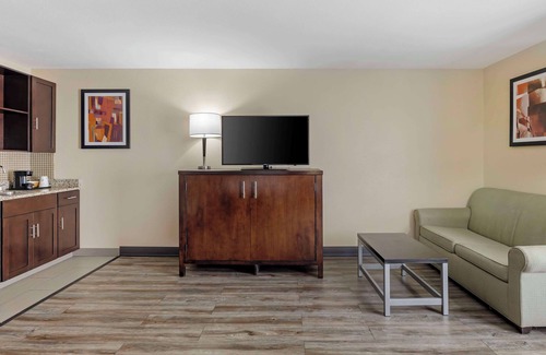 Kimball Hotel | Spark by Hilton Kimball