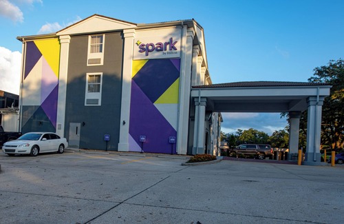 Lafayette Hotel | Spark by Hilton Lafayette South