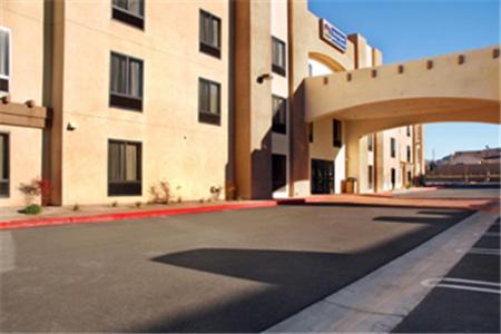 Yucca Valley Hotel | Spark by Hilton Yucca Valley Joshua Tree