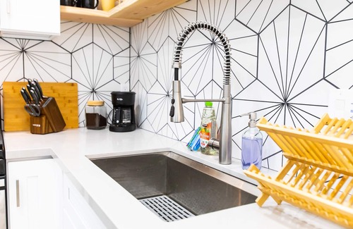San Onofre Apartment | Sparkling Clean, Stylish 1-bdrm w/parking - 5 min to hiking & beach!