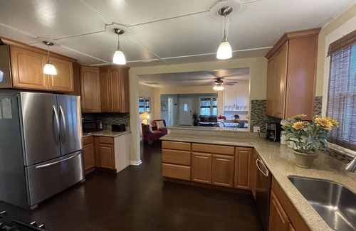 Dixon House | Sparkling Clean-Convenient location!