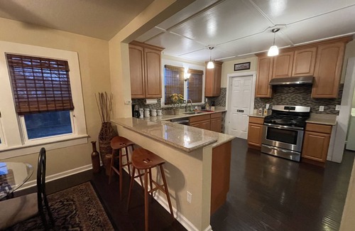 Dixon House | Sparkling Clean-Convenient location!