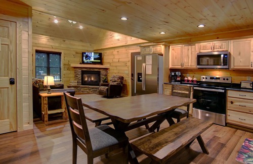Sevierville Cabin | Sparkling clean handicapped-friendly cabin with theater room in the Smokies!
