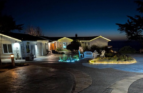 Brookings Apartment | Sparkling Clean, Private & Quiet! Amazing Ocean Views [2]