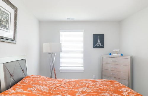 Old Hickory House | Sparkling new everyday living townhouse