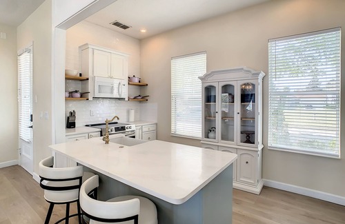 Reunion Cottage | Sparkling Sapphire Cottage near Disney World