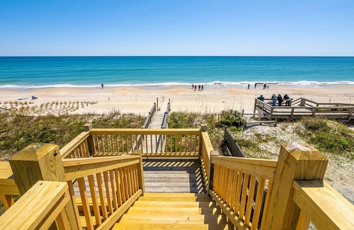 Surf City Villa | Sparrow's Beach Nest by Sea Scape Properties