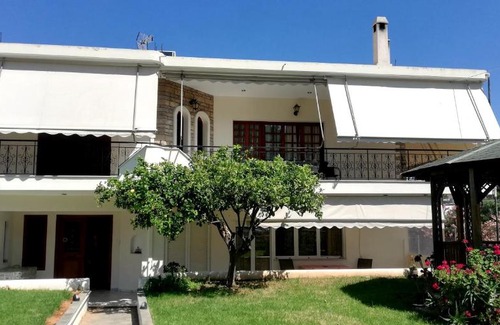 Spata-Artemida Apartment | Spata Efi's House