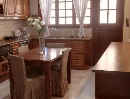 Spata-Artemida Apartment | Spata Efi's House