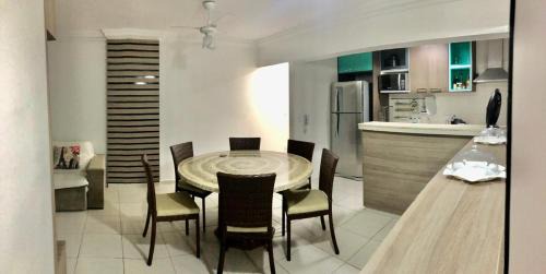 Indaia Apartment | Spazio Felicita, Indaia, Bertioga, apartamento pé na areia