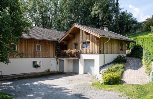 Angerberg Apartment | Special Apartment in Walchen with Private Terrace