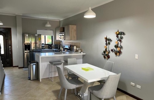 Gold Coast House | Special house in gold coast with private jacuzzi