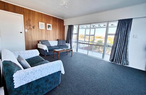 Johnsonville Apartment | special in winter from 138 for three bedrooms unit in Johnsonville Wellington