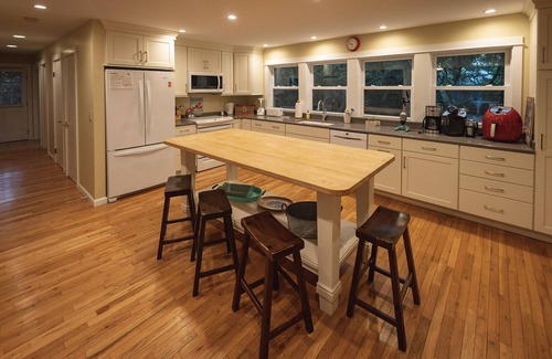 Duck House | Special rate for a birthday week Aug 17-Aug 24! Celebrate at The Simple Life!