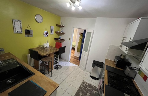 Snaresbrook Apartment | Specious 2 x double bedroom flat in London E18