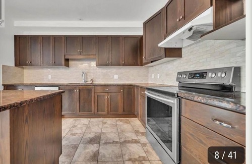 Grand River South House | Specious and cozy 4 bedroom and 3 bathroom