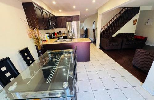 Clairlea - Birchmount House | specious private room with a washroom