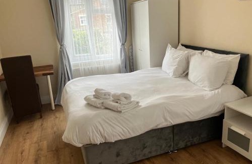 Evelyn Bed & Breakfast | Specious Studio Flats