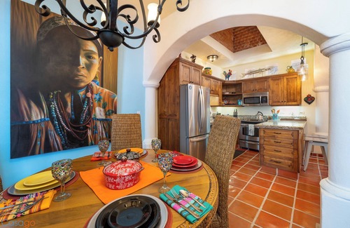 Nopolo House | Spectacular 2 Bedroom & 2 Bathrooms Located steps from Lap Pool with Great Patio